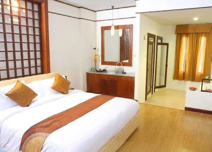 Natural And 5* Bangkok